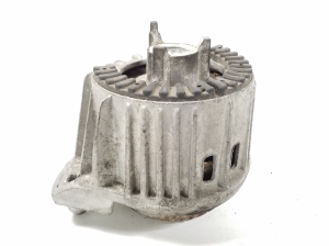 Mercedes Benz E-Class W212 (2009–2015) Motora spilvens A2122406317 - 2