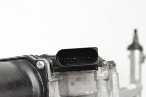 Volkswagen Tiguan (2017–2026) Windshield wiper mechanism 5NC955023A - 4