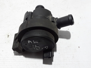 Auxiliary water pump - 925164GA0A