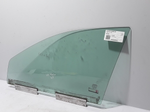 VOLVO XC70 (2000–2007) Front door glass 30753468 - 4