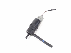 BMW X1 E84 (2009–2015) Front windshield washer pump 7302589 - 2