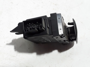 VOLVO XC70 (2000–2007) Esiukse klaaslüliti 30746075 - 3