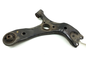 TOYOTA Verso (2009–2017) Querlenker vorne 480680F030 - 2