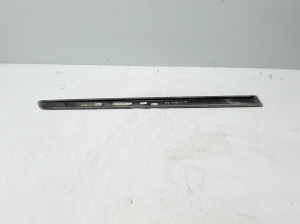 VOLVO XC70 (2000–2007) Tagumise küljeukse liist 08693520 - 2