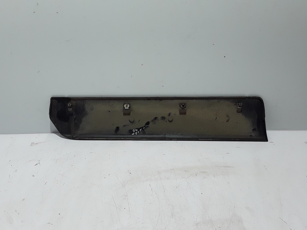 VOLVO XC70 2 generation (2000-2007) Left Side Sliding Door Molding 30678041 22407962