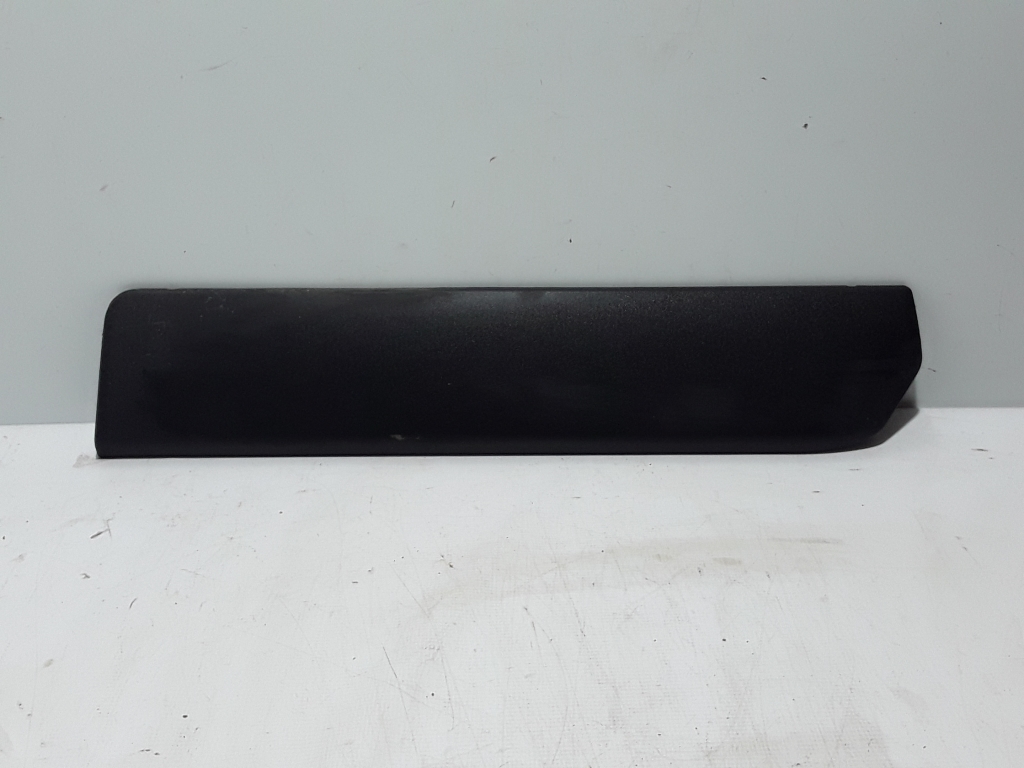 VOLVO XC70 2 generation (2000-2007) Left Side Sliding Door Molding 30678041 22407962