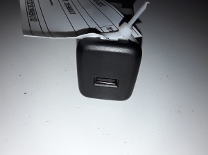 Opel Insignia (2008–2017) AUX socket 13596807 - 2