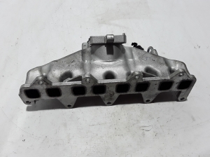  Intake manifold 