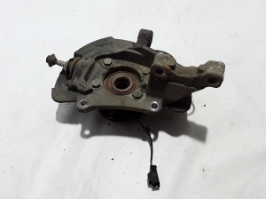 VOLVO XC70 (2000–2007) Front wheel hub 9461943 - 3