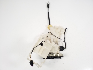Rear side door lock - 4G0839016