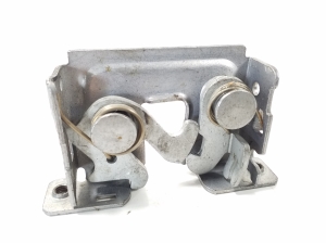  Engine cover lock 