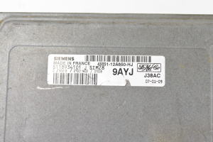 Ford Focus (2004–2011) Engine control unit 4M5112A650HJ - 3