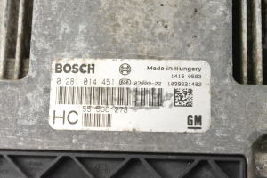 Opel Astra H (2004–2010) Engine control unit 55566278 - 2