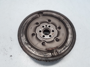  Clutch flywheel 