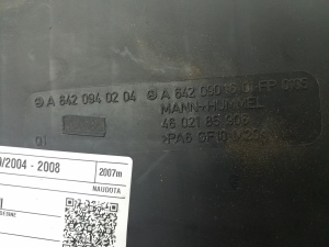 Mercedes Benz CLS-Class 219 (2004–2010) Luftfiltergehäuse A6420901601 - 3
