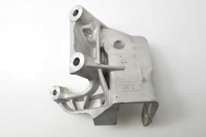  Engine holder 