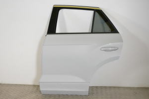  Rear side doors 