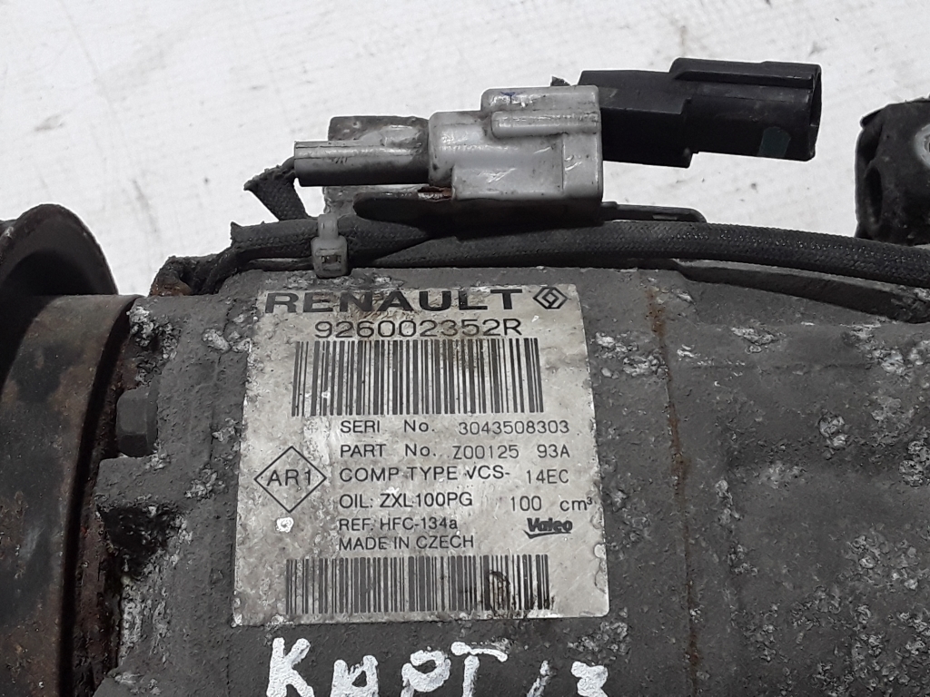 Used RENAULT Captur Air conditioner compressor 926002352R