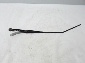 RENAULT Captur (2013–2019) Windshield wiper arm 288867952R - 3