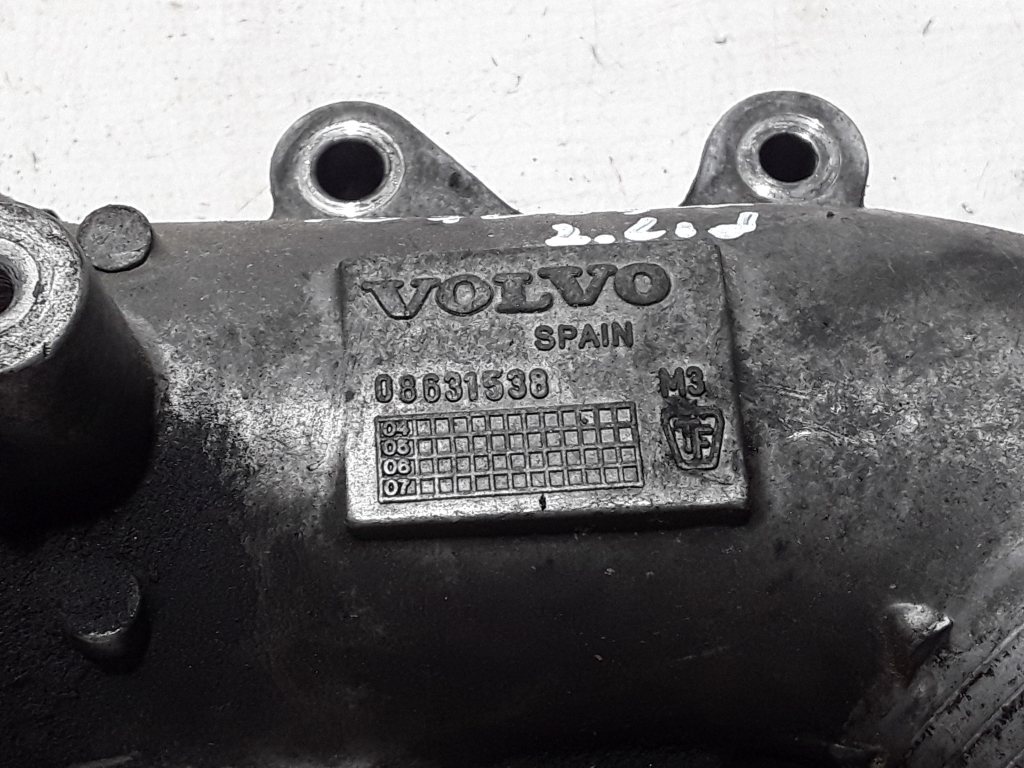 VOLVO XC70 2 generation (2000-2007) Left Side Intercooler Hose 8631538 22408525