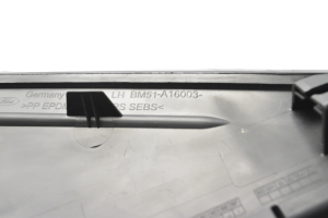 Ford Focus (2011–2018) Peegli kolmnurkne ilupaneel BM51A16003 - 2