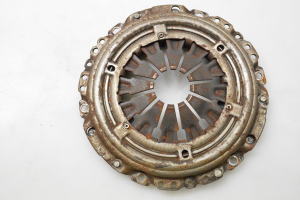 Clutch pressure plate - L04121