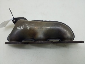  Exhaust manifold 