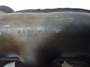  Exhaust manifold 