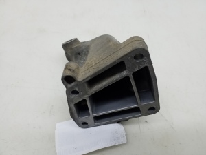  Engine holder 