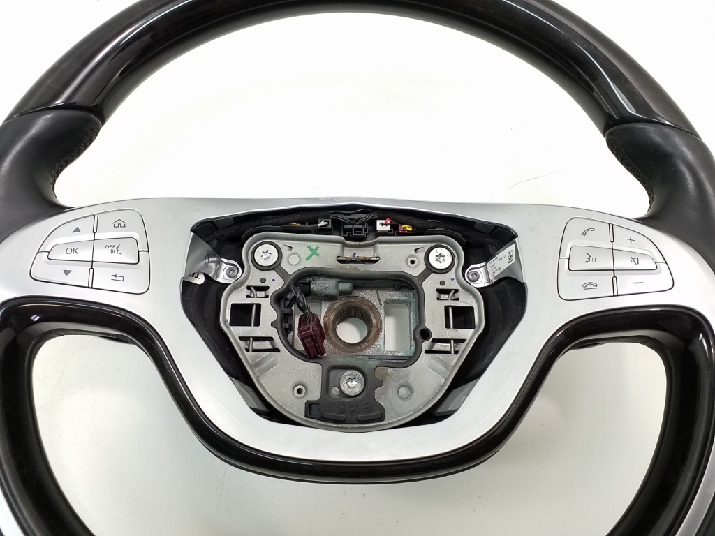 Used Mercedes Benz SClass Steering wheel and its parts