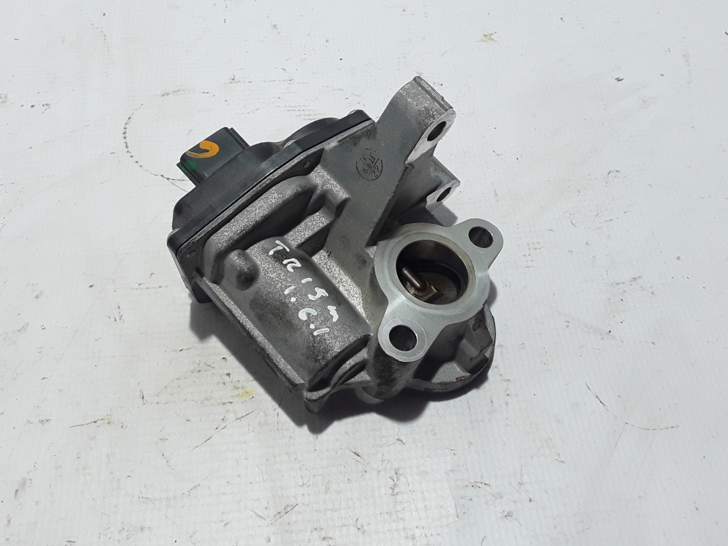 Used RENAULT Trafic EGR valve 147102408R
