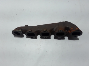   Exhaust manifold 