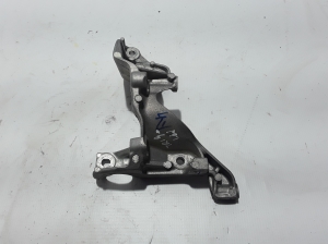   EGR valve holder 