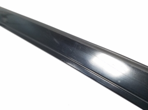  Windscreen strut outer 