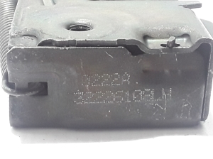  Engine cover lock 