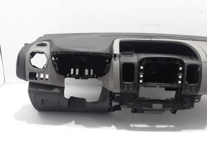 RENAULT Trafic III (2014–2022) Armatuurlaud 681004777R - 5