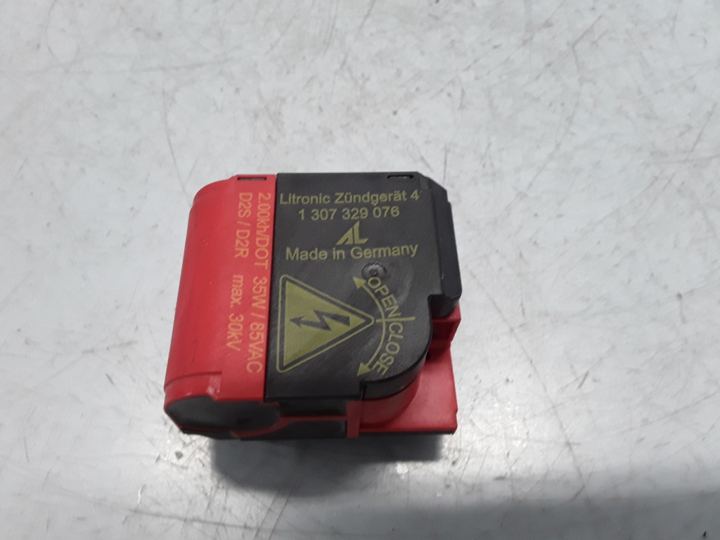 VOLVO C70 II (2006–2013) Xenon headlight control unit 307329076 VOLVO C70 II (2006–2013) Xenon headlight control unit 307329076