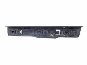 Rear bumper bracket - 4G8807890