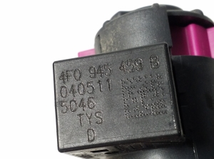 AUDI A7 (2010–2018) Piduripedaali lüliti 4F0945459B - 2