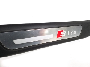 AUDI A7 (2010–2018) Inner sill trim 4G8853375B - 3