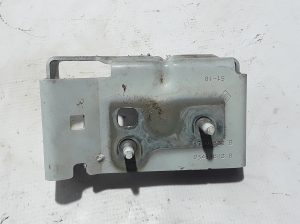 RENAULT Trafic III (2014–2022) Esiporitiiva kinnitus 93451643 - 2