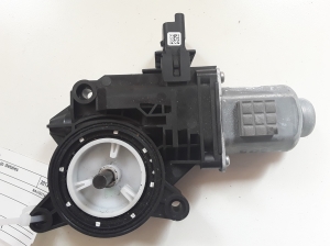 Kia Niro (2016–2022) Front door window regulator motor 82460G5010 - 2