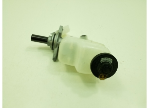  Master cylinder 