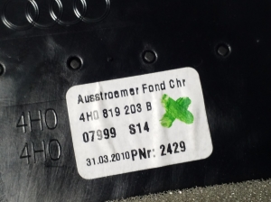 AUDI A8 D4 (2010–2017) Salongi konsooli muu osa 4H0819203B - 3