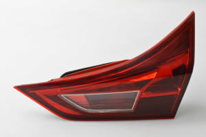 Tail light on trunk lid