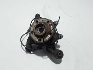Front wheel hub - 30760562