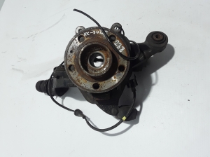 VOLVO XC90 (2002–2014) Front wheel hub 30760562 - 3