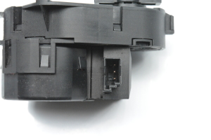 BMW 5 SERIES E60 (2003–2010) Heater flap actuator 6942993 - 3