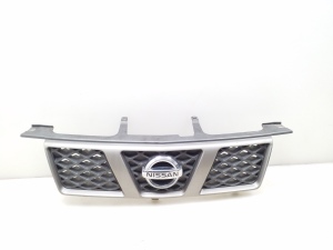  Front grille 