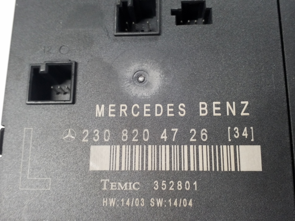 MERCEDES-BENZ SL-Class R230 (2001-2011) Vänster främre dörrkontrollenhet A2308204726, A2308205726, A2308203526 21919890